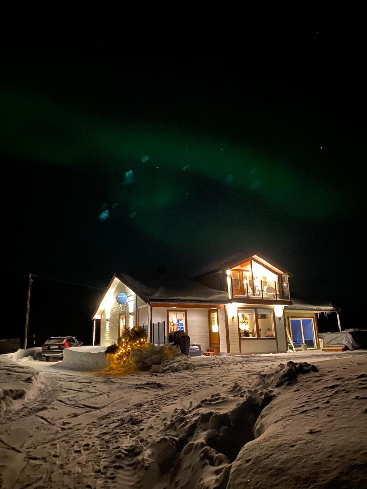 Cottage With Good Standard Next To Neiden River Exterior photo