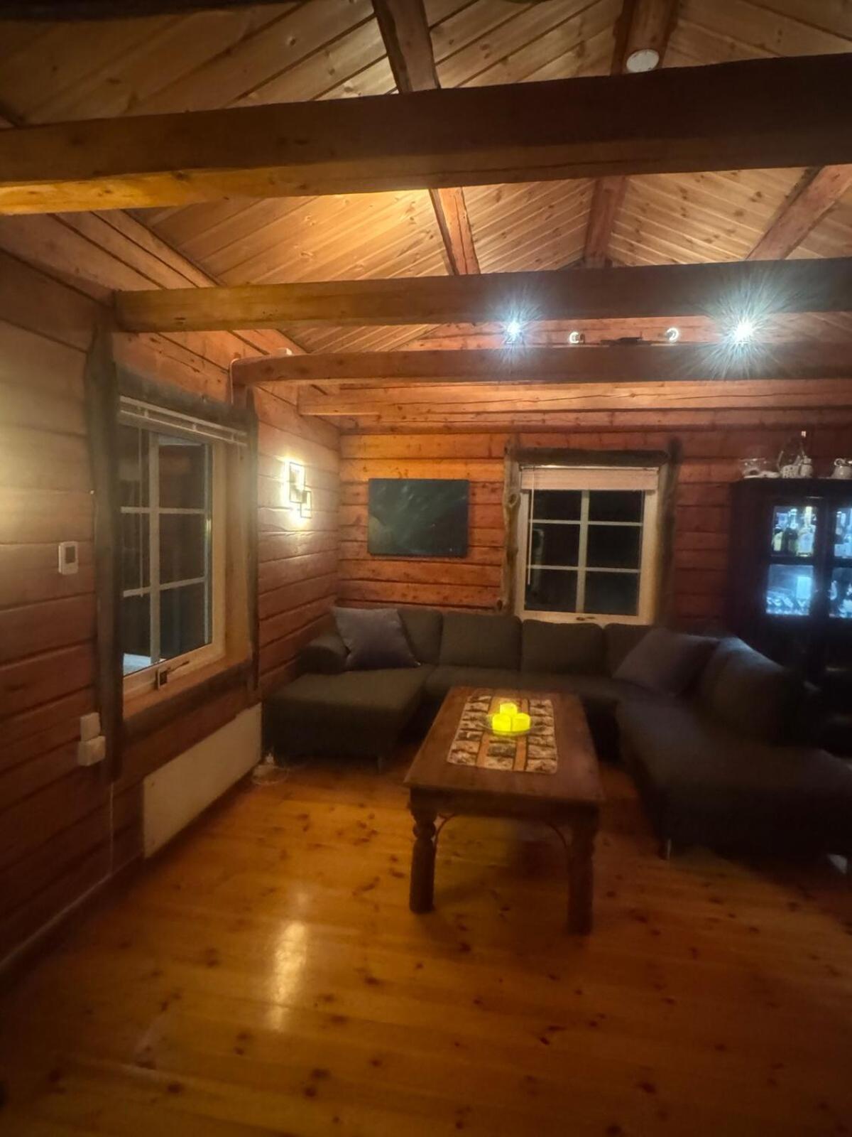 Cottage With Good Standard Next To Neiden River Exterior photo